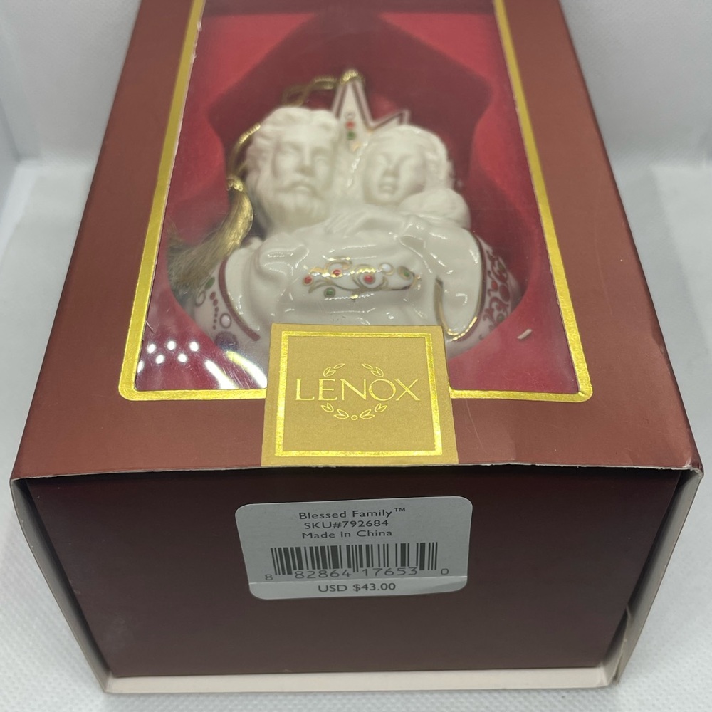 Blessed Family Lenox Porcelain Christmas Ornament 2008 NWT NIB Hanging - Picture 8 of 8